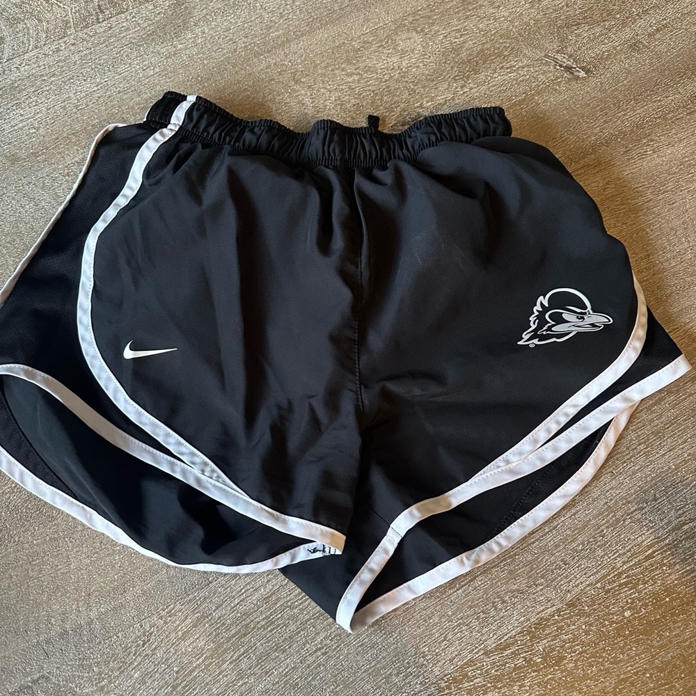 Nike Dri-FIT Women’s XS Black Shorts with White Piping – University of Delaware
